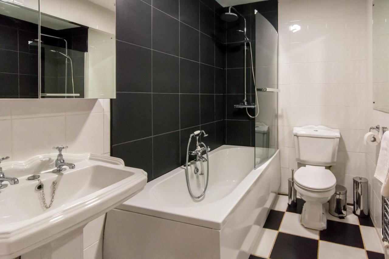 Free Parking! Very Large 2 Bedroom Clifton Flat Apartamento Bristol
